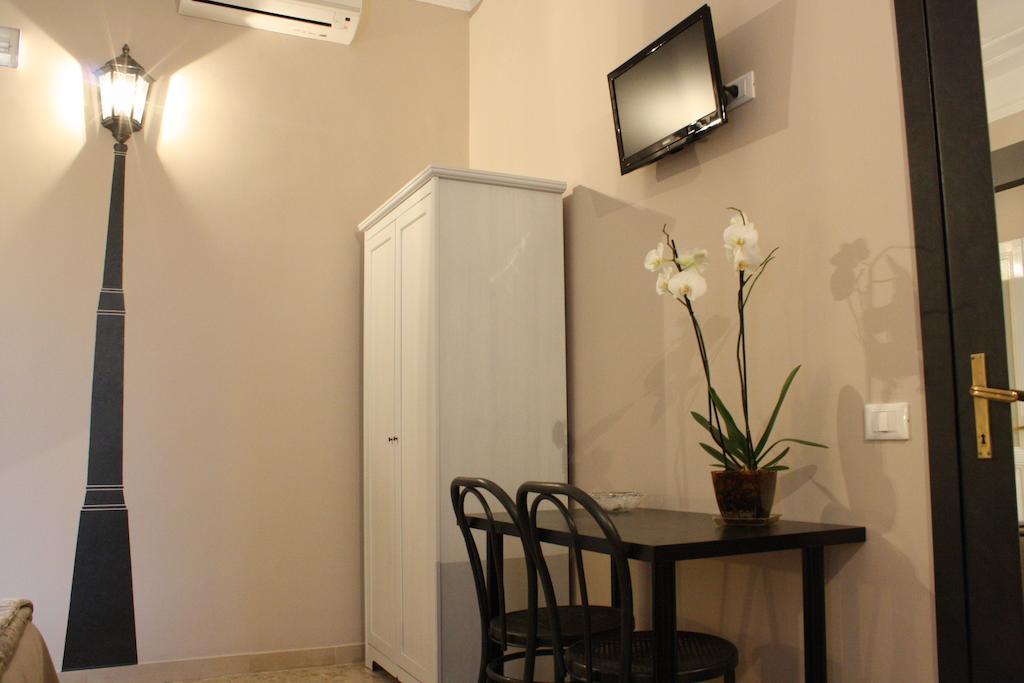 Le Sorelle Lumiere Bed & Breakfast Roma Oda fotoğraf