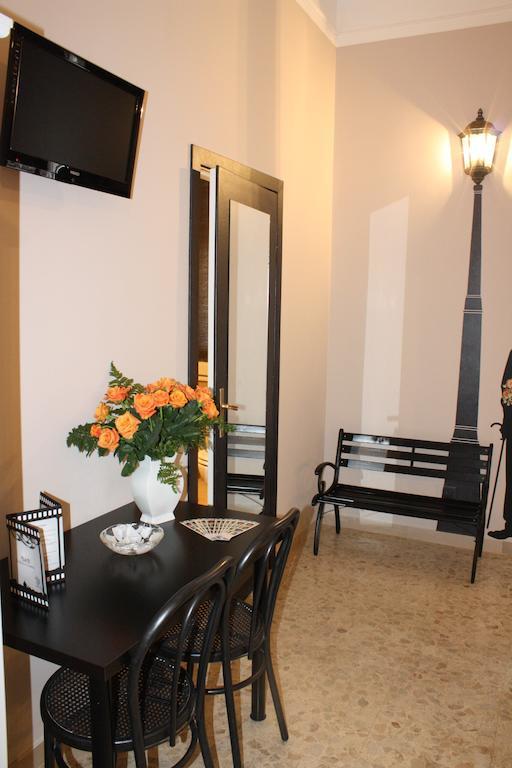 Le Sorelle Lumiere Bed & Breakfast Roma Oda fotoğraf